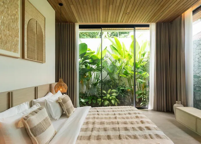 Moon By Alfred In Bali * Canggu